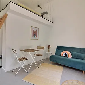 Appartement Studio Avec Terrasse Et Mezzanine, Marseille